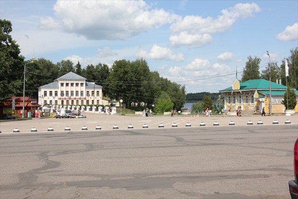 118-Здание бывшей городской Думы и библиотека